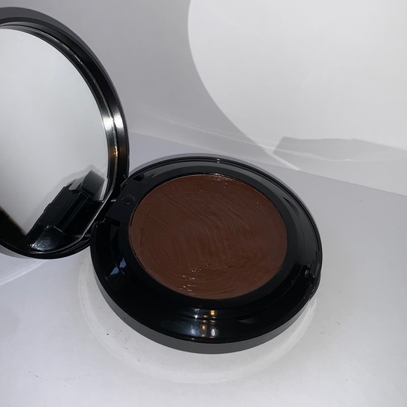 10 Espresso Skin Moisture Compact Foundation - Picture 2 of 11